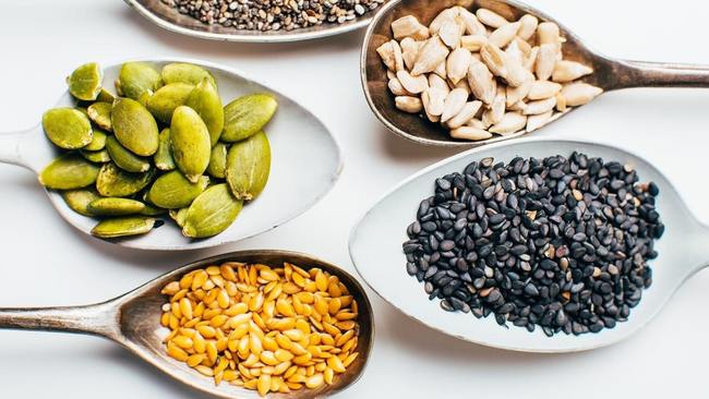 Các loại hạt chứa nhiều axit béo omega 6