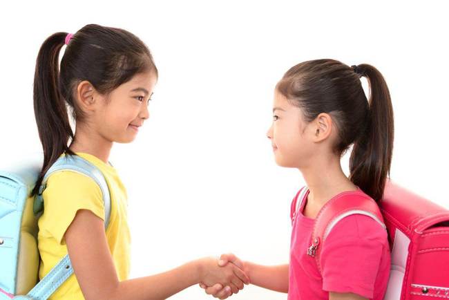Khả năng giao tiếp tốt giúp trẻ thành công hơn