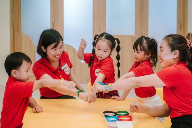 Tại sao trẻ cần bổ sung DHA? 1 Trẻ sơ sinh và trẻ nhỏ được bổ sung đúng đủ DHA thường thông minh, nhanh nhẹn hơn!